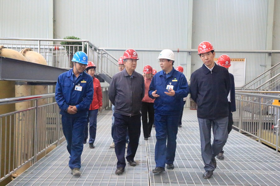 20-2016年5月，國(guó)家水利部原副部長(zhǎng)朱登銓一行蒞臨金徽股份調(diào)研項(xiàng)目建設(shè)工作。.jpg