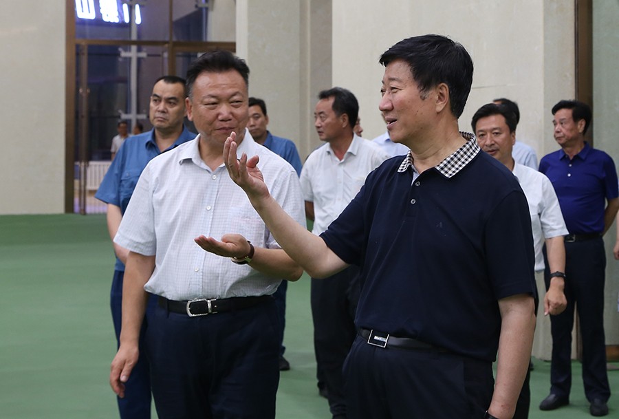 22-2018年6月，省人大常委會(huì)黨組書記、副主任王璽玉蒞臨金徽股份視察。.jpg