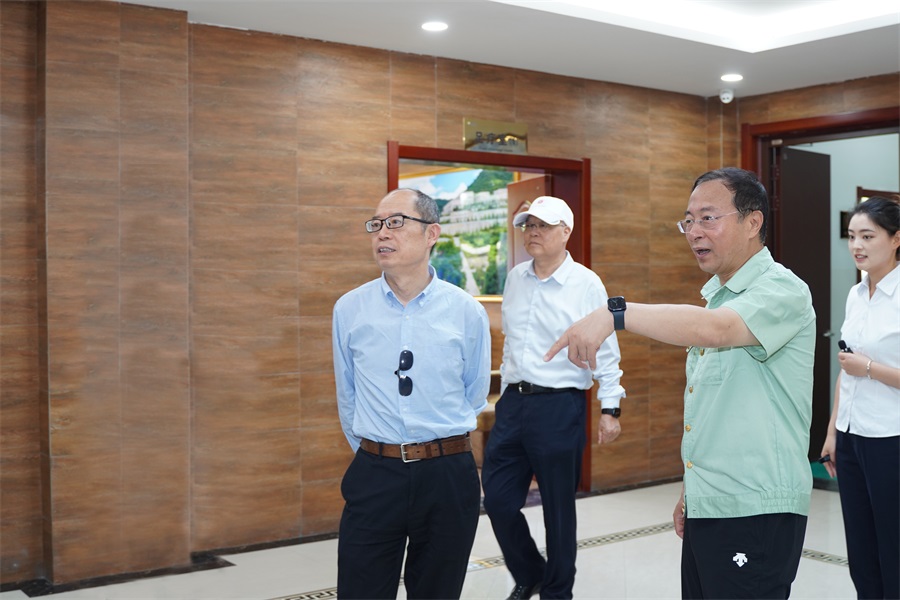 2024.06.23重慶市政協(xié)副主席、民盟市委會(huì)主委杜惠平蒞臨金徽股份調(diào)研.jpg