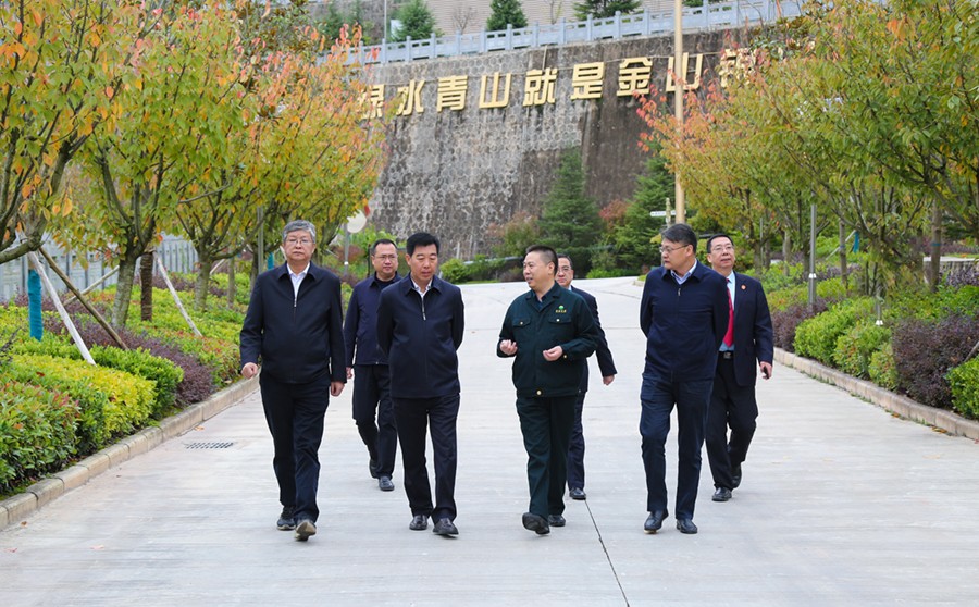 29-2021年10月，甘肅省高級(jí)人民法院院長(zhǎng)張海波蒞臨公司調(diào)研。.jpg