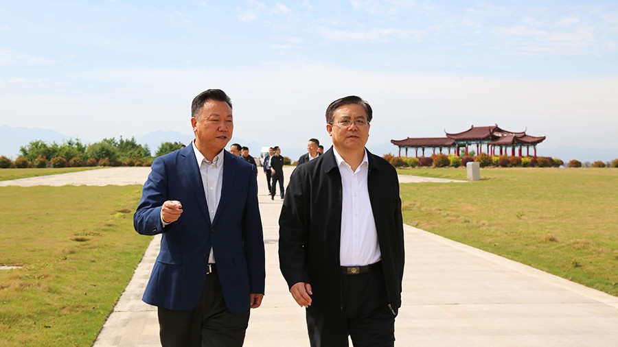 30-2021年5月，省人民檢察院黨組書記、檢察長(zhǎng)朱玉蒞臨金徽股份調(diào)研綠色礦山建設(shè)工作。.jpg